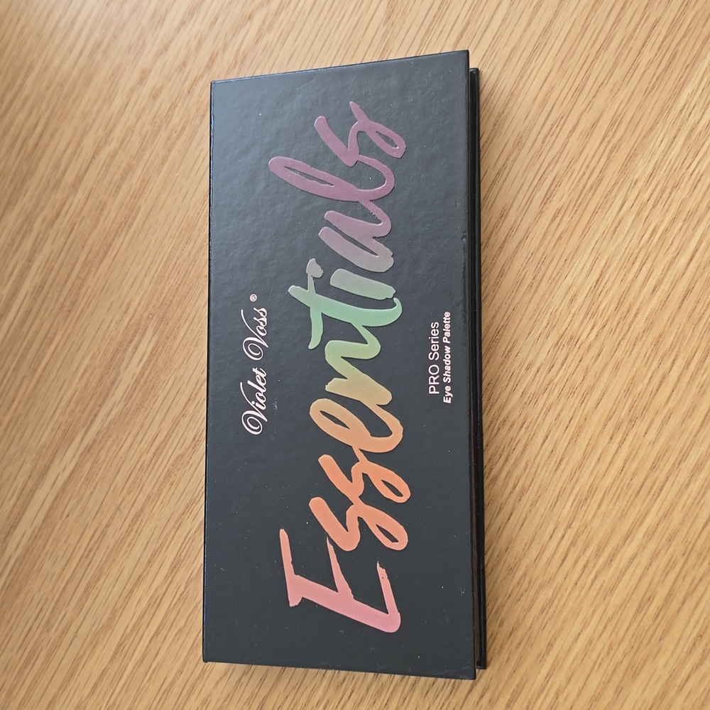 Violet Voss Essentials Pro Series Eyeshadow Palette Nature Tones